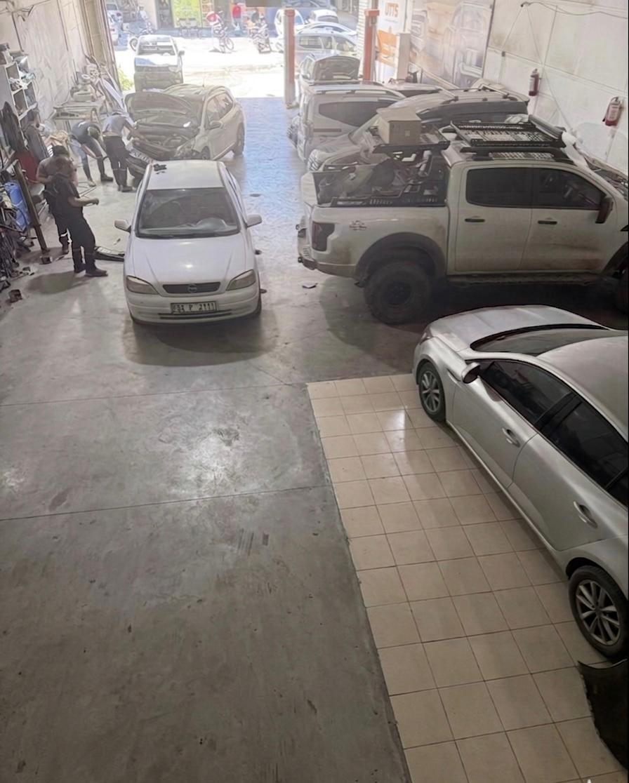Optimum Servis iş yeri iç görünümü – araç onarım alanı